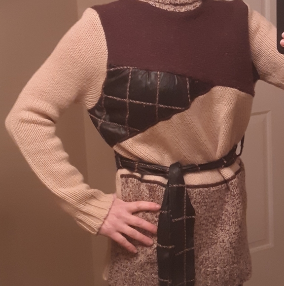 Crossing Pointe Patch Sweater - Size Sml - Picture 7 of 11